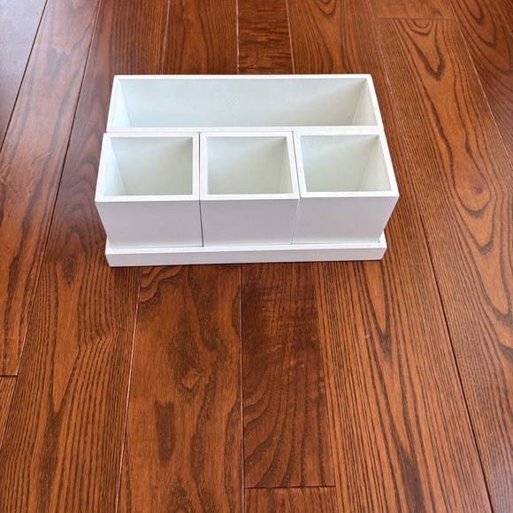 White Desk Organizer - Picture 10 of 10